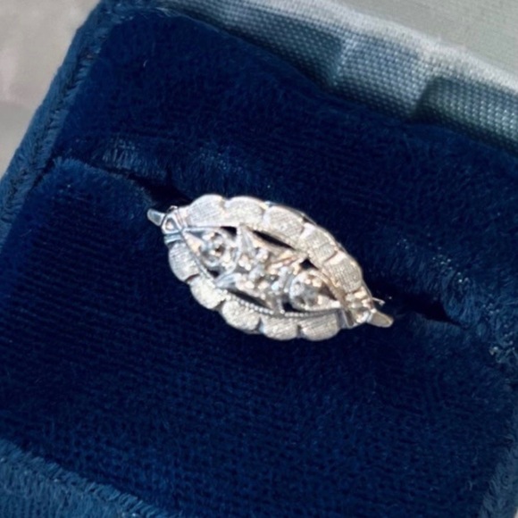 Antique Vintage Solid 10k white gold Marquis ring size 6.75 on mandrel About 9mm - Picture 16 of 16